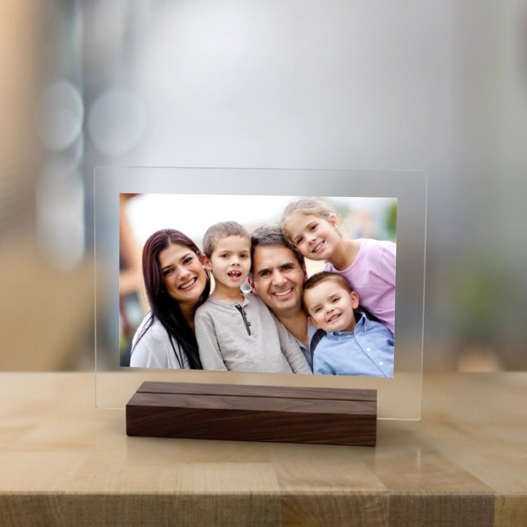 akrylova plaketa na sirku_mockup monmo